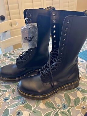 Unisex Dr. Martens 10-Eye Black Leather Combat Boots